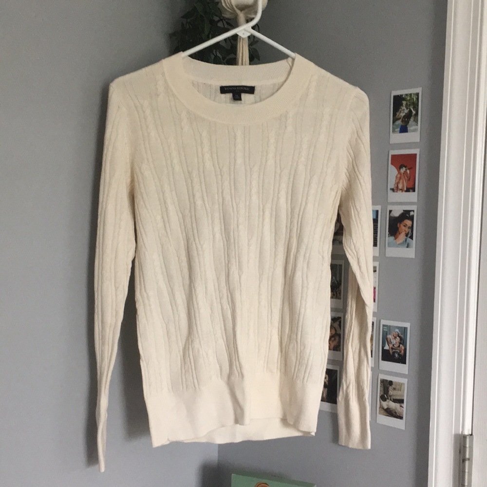 Banana Republic Cream Cable Knit Long Sleeve
